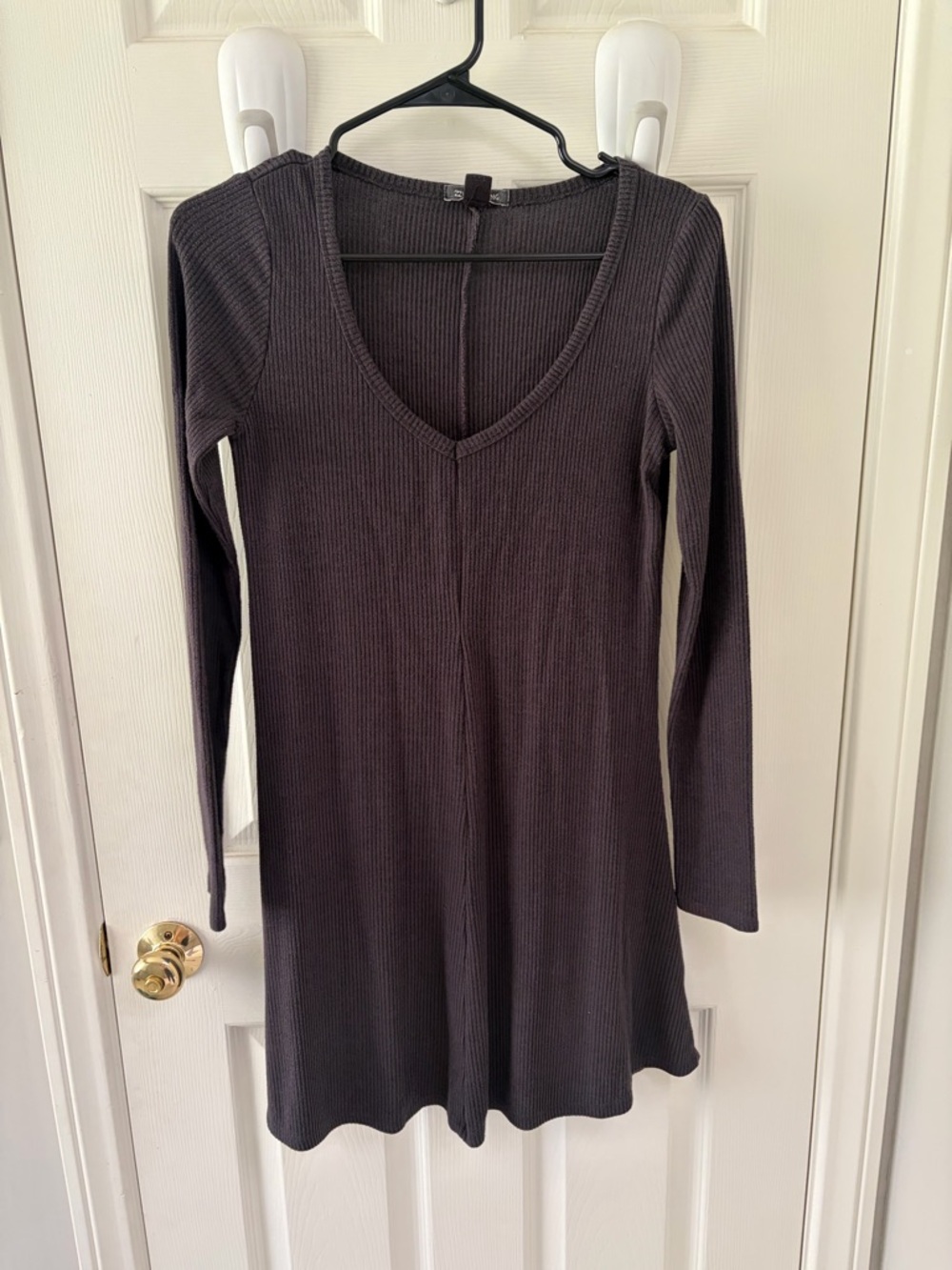 Billabong Black Ribbed V-Neck Long Sleeve Dress
